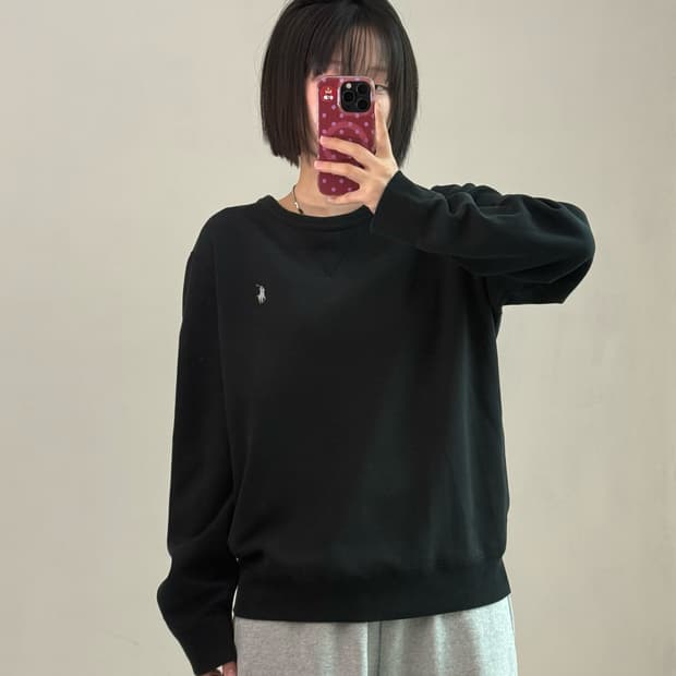 폴로 신형 블랙 맨투맨