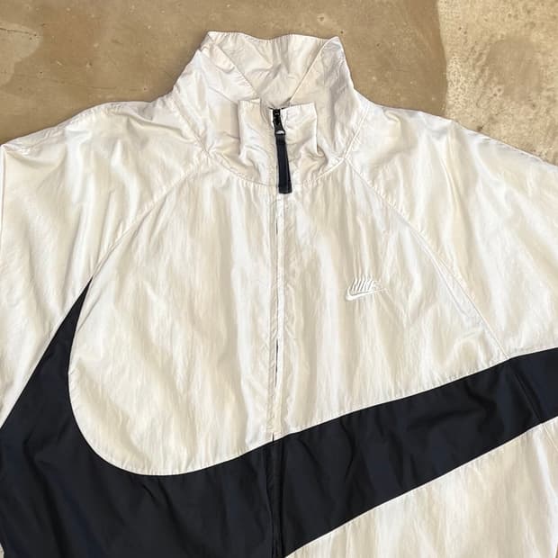 XXL 나이키 빅스우시 화이트 바람막이