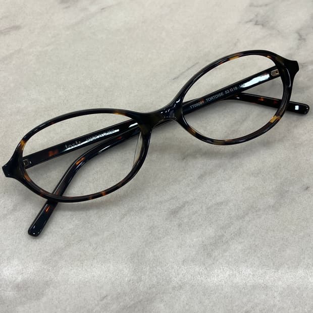 토스티 Tosti 레오파드 오벌 뿔테 안경