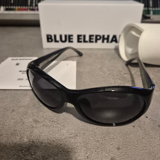 BLUE ELEPHANT 선글라스 풀박스