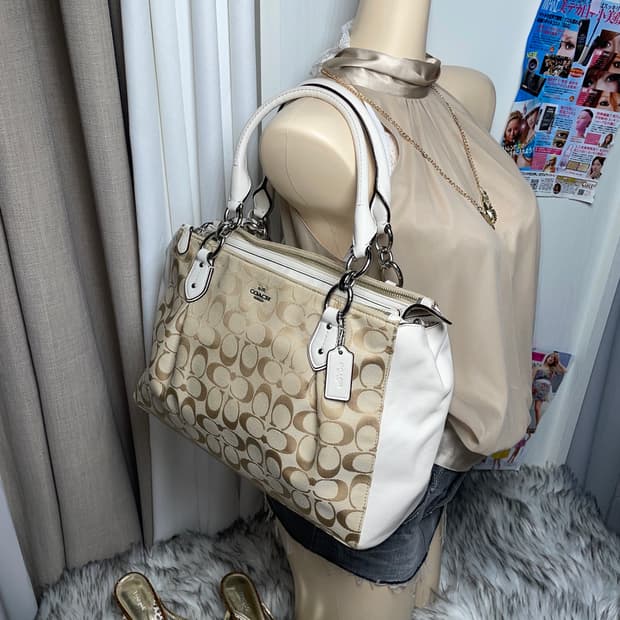 Coach 코치 베이지 화이트 숄더백