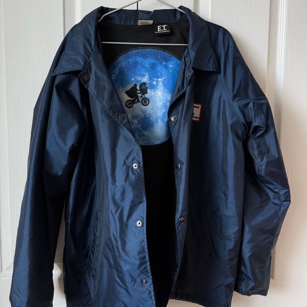 챔피온 x E.T. 콜라보 코치자켓