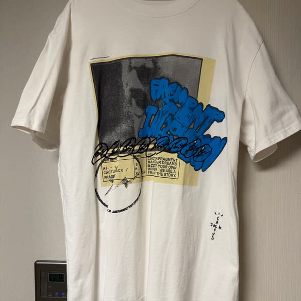 트레비스 스캇 x 프라그먼트 반팔