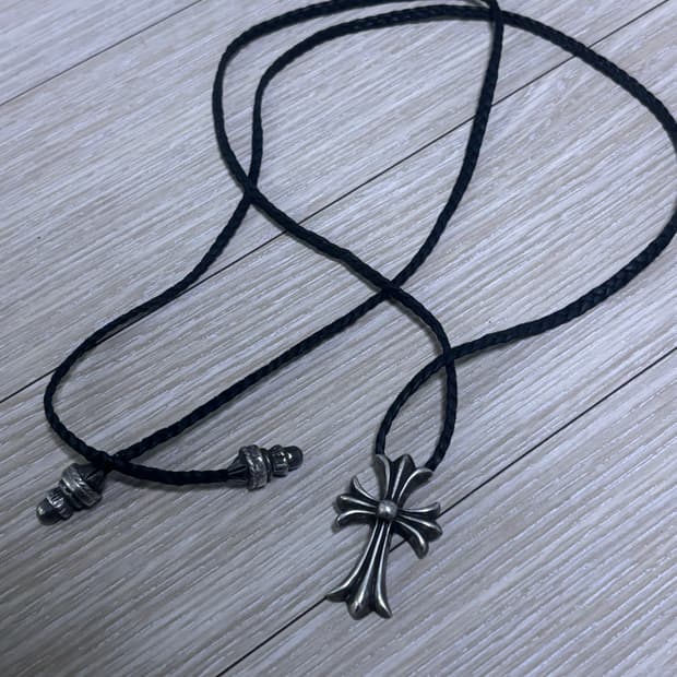 크롬하츠 레더 가죽 크로스 목걸이