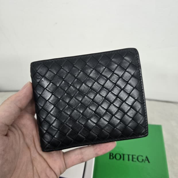 [보증서 A급]보테가베네타 블랙 반지갑