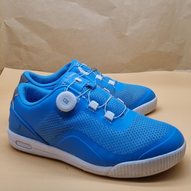 커터앤벅 스파이크리스 보아 골프화255