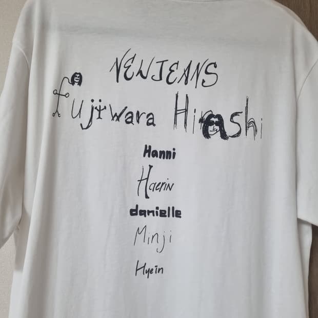 뉴진스 티셔츠 반팔