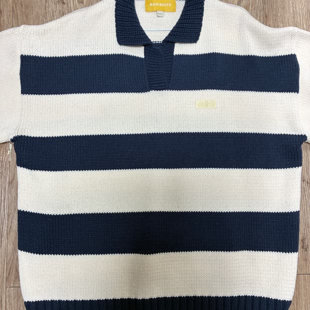 메인부스 스트라이프 오버핏 니트 L