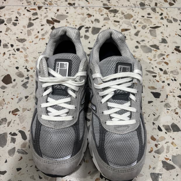 뉴발란스 990v4 회색 운동화 220