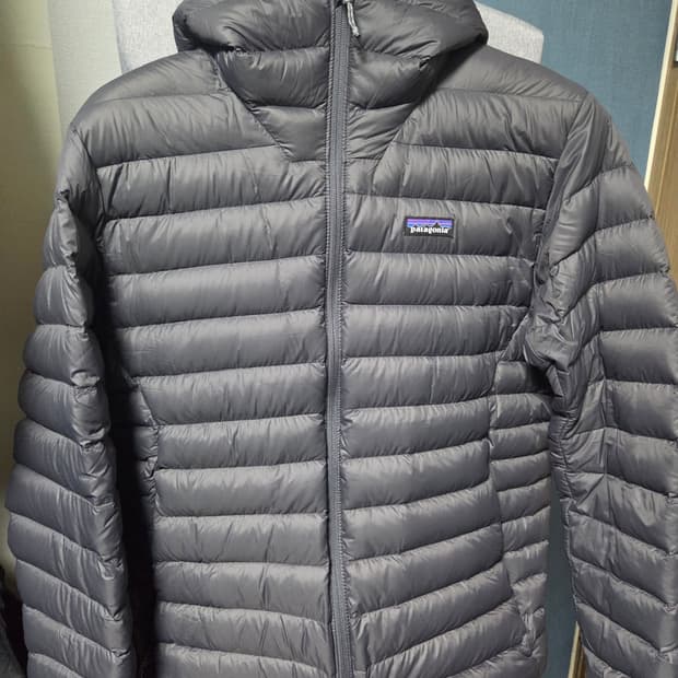 파타고니아 다운스웨터 후디 포지그레이 L