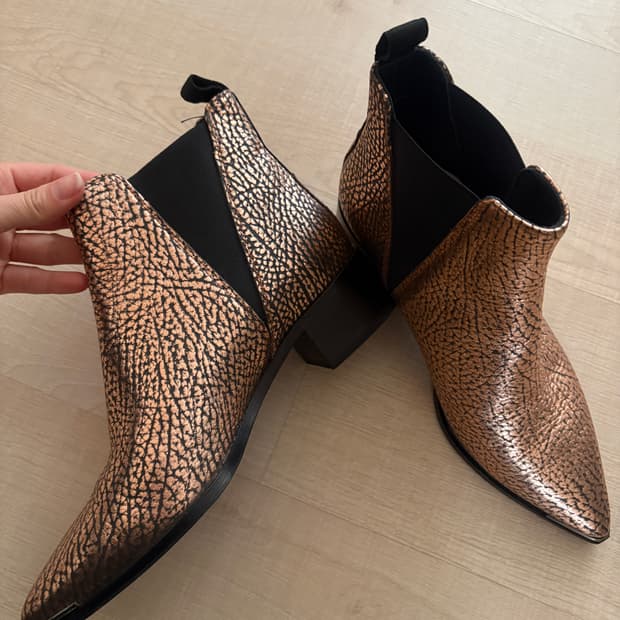아크네스튜디오 로즈골드 뱀피 부츠 36