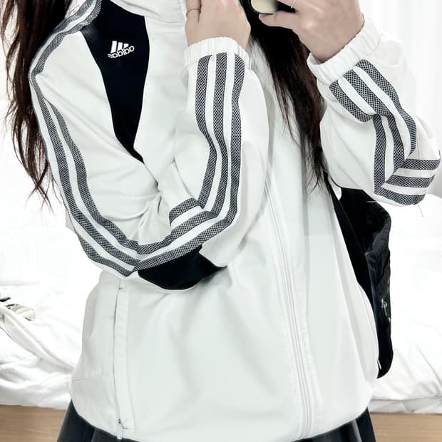 아디다스 삼선 범고래 우븐 자켓