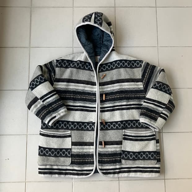 vero moda 네이티브 블랑켓 후드 코트