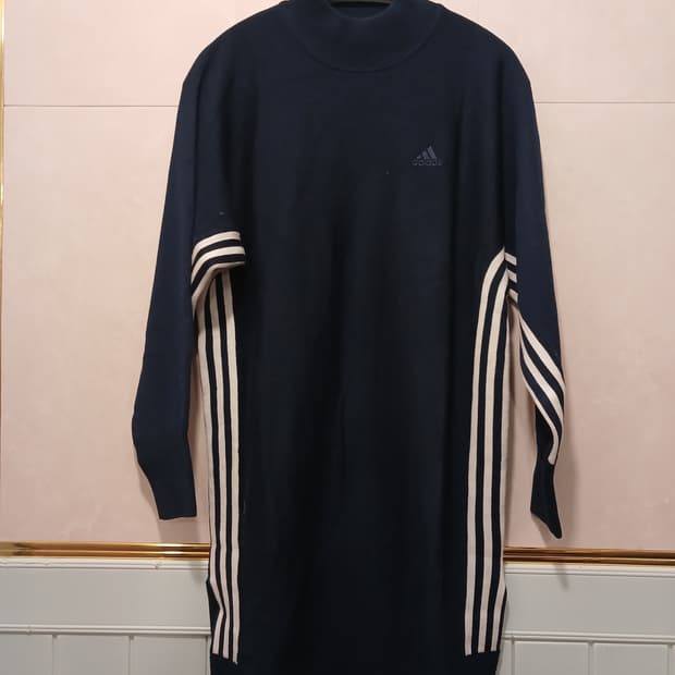 아디다스 정품 여성 니트 목티 롱티(원피스겸용) XS 사이즈