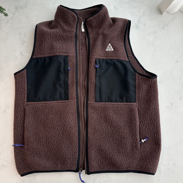 나이키 ACG 아크틱 울프 베스트 L 사이즈