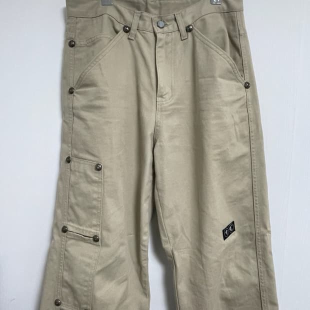 떠그클럽 베이지 팬츠