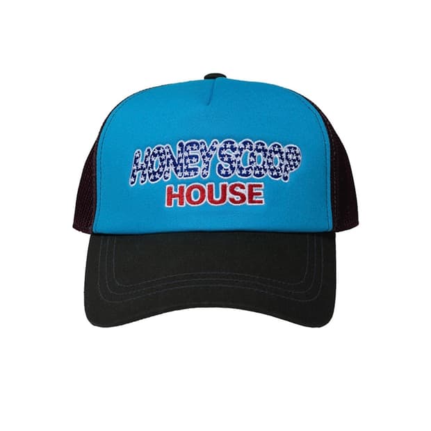 허니스쿱하우스 FLAG LOGO TRUCKER CAP (Blue)