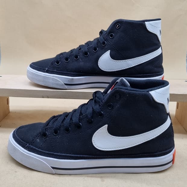 나이키 코트레거시  여성미드 235