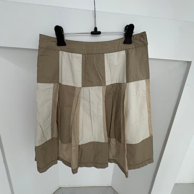 checkerboard beige skirt