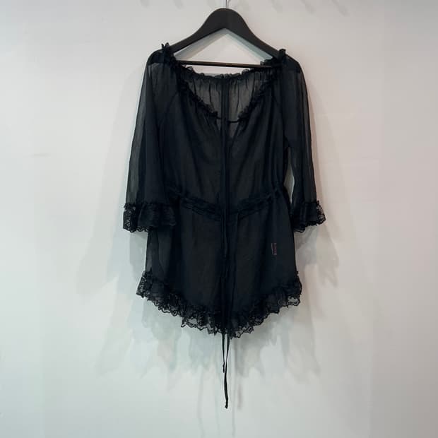 블랙 레이스 스트링 블라우스
