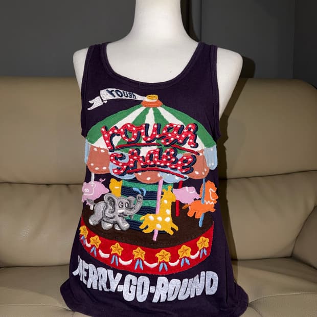 Rough animal embroidered sleeveless