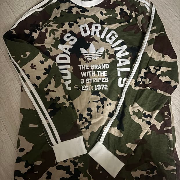 아디다스 카모 긴팔 티셔츠