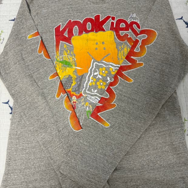 캐피탈 롱슬리브