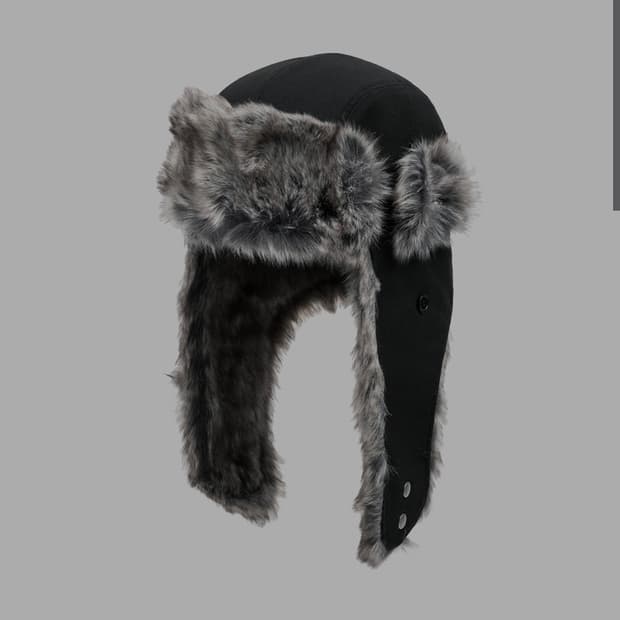 뉴에라 Newera 블랙 퍼 트리밍 이어플랩 트래퍼 햇 XL