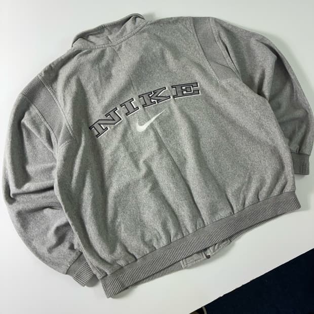 Nike  나이키 90,s 올드스쿨 빅로고 그레이 집업 