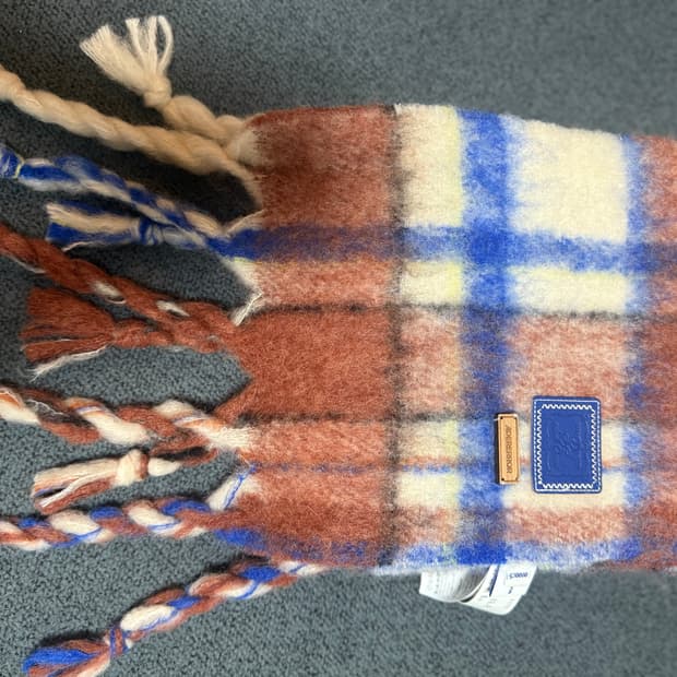 아더에러 클랜드 머플러