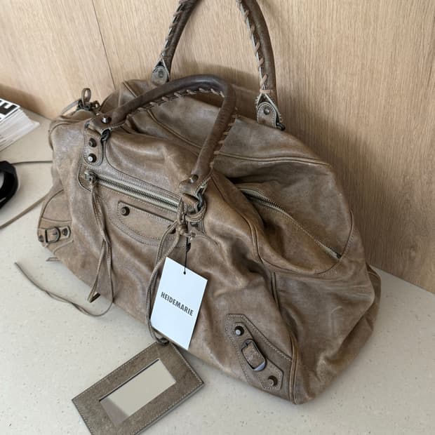 발렌시아가 모터백