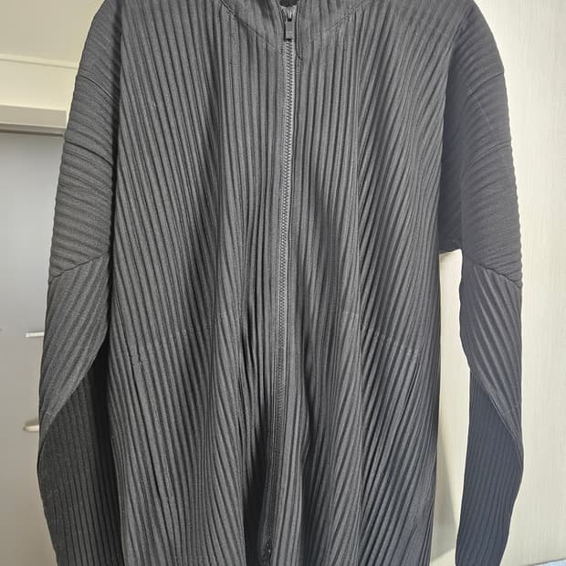 이세이미야케 옴므플리세 후드집업 3사이즈