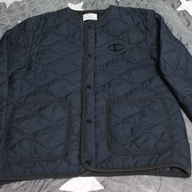 챔피온 C로고 경량패딩 깔깔이 블랙 (XL)