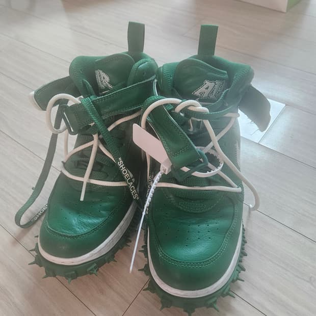 나이키 x 오프화이트 에어포스1 미드 그린