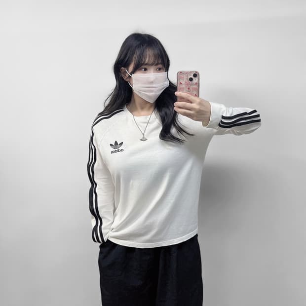 아디다스 3s 불꽃 로고 롱슬리브 화이트