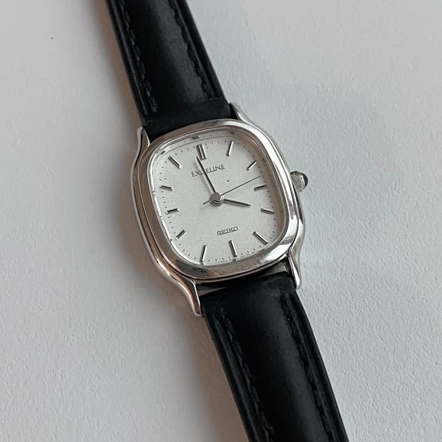 Seiko 세이코 엑셀린 쿼츠 스퀘어 실버
