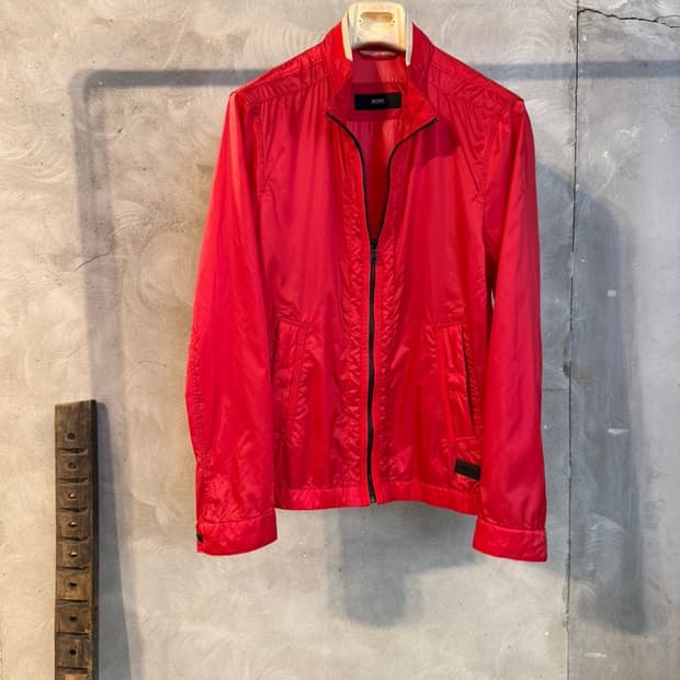 휴고보스 트랙탑 짚업 자켓 100