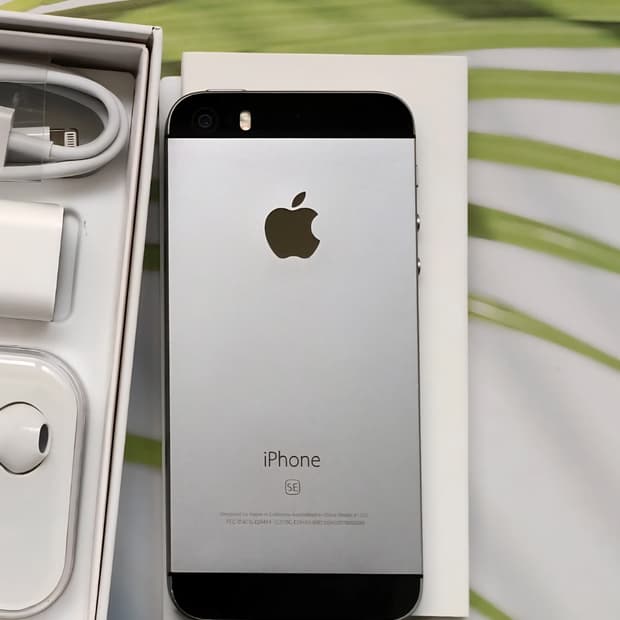 아이폰 SE 1 스페이스 그레이 64GB 팝니다