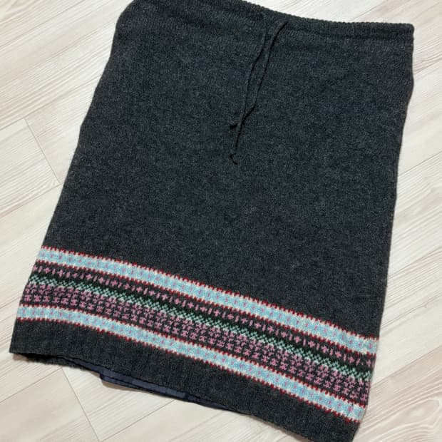 빈티지 노르딕하구미니트스커트