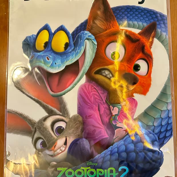 주토피아 2 포스터 (돌비 시네마) 판매합니다.