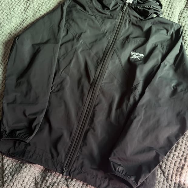 새상품 리복 블랙 바람막이