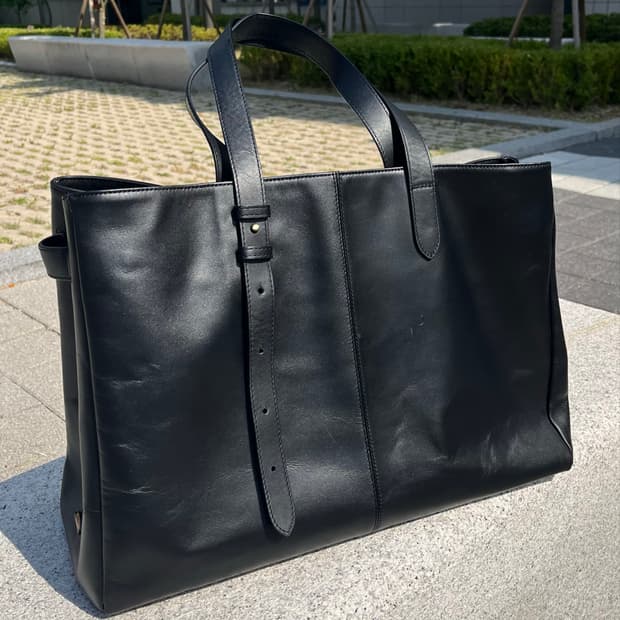 셔터 shirter 레더 토트백
