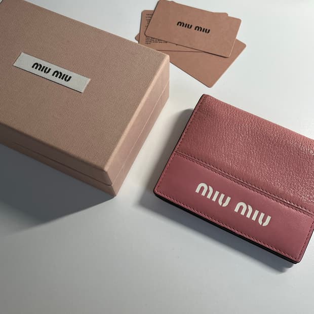 미우미우 마드라스 반지갑