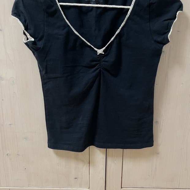 브랜디멜빌 네이비 셔링 리본 레이스 반팔 티셔츠