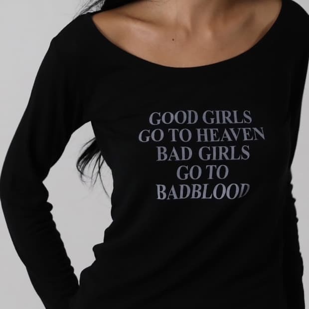 배드블러드 배드걸스 루즈핏 탑 블랙