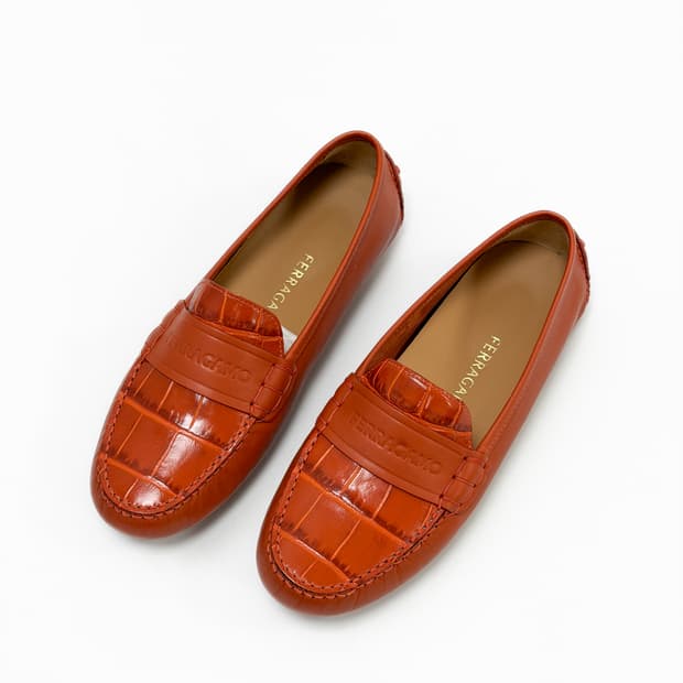 페라가모 크로코 엠보스드 레더 드라이빙 슈즈