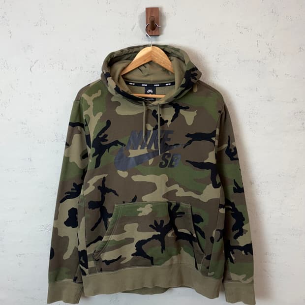 나이키SB 카모플라쥬 후드티