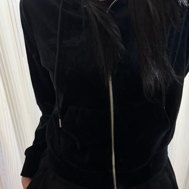 후아유 블랙 벨벳 후드집업 s
