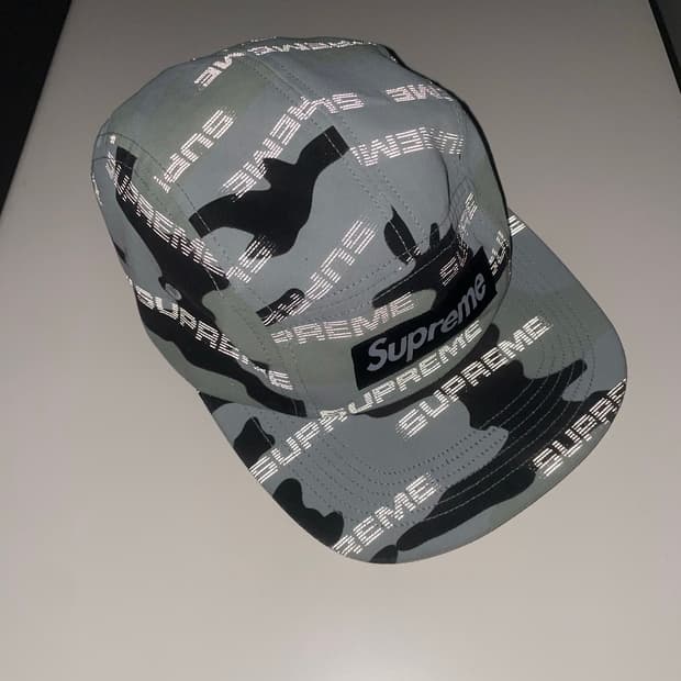 Supreme 슈프림 리플렉티브 자카드 로고 카모 캠프캡