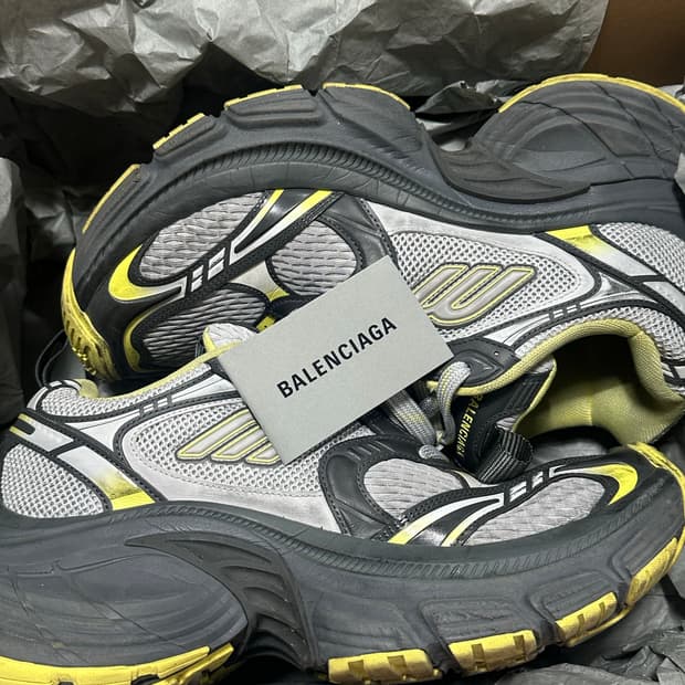 [43] 발렌시아가 10xl 그레이